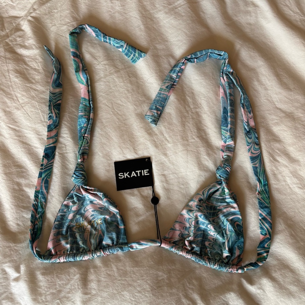 Skatie Pink and Blue Marble Knot Triangle Bikini Top and bottom. Full bikini. - Picture 2 of 14